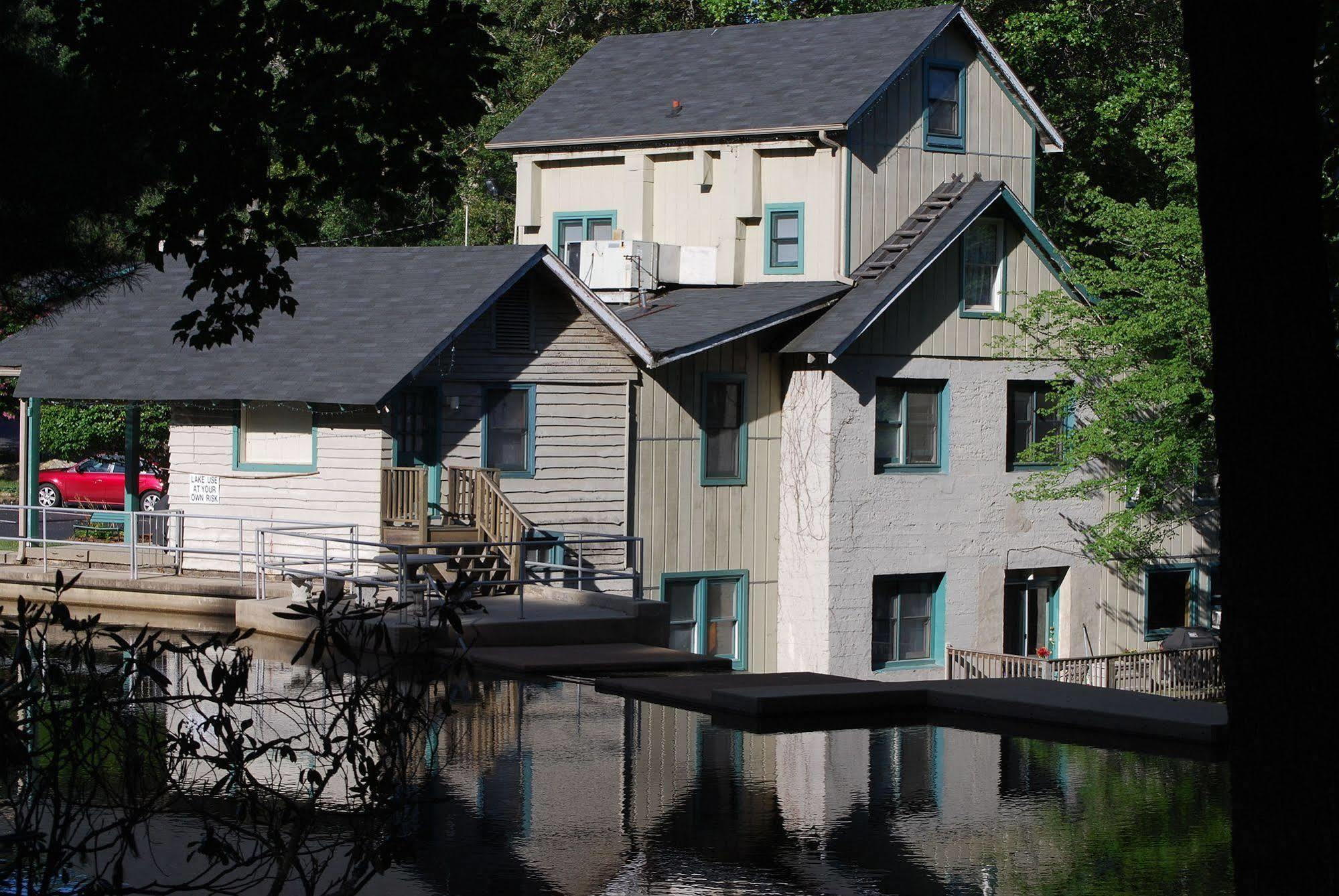 Mill House Lodge Flat Rock Exteriör bild